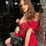 Luxury проститутка Валентина работает в Москве